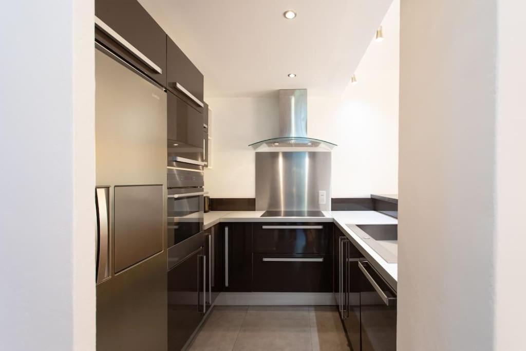 شقة C9 - 2 Bdr 10 Min Palais Festivals & Sea - Ac, Parking & Balcony كان المظهر الخارجي الصورة